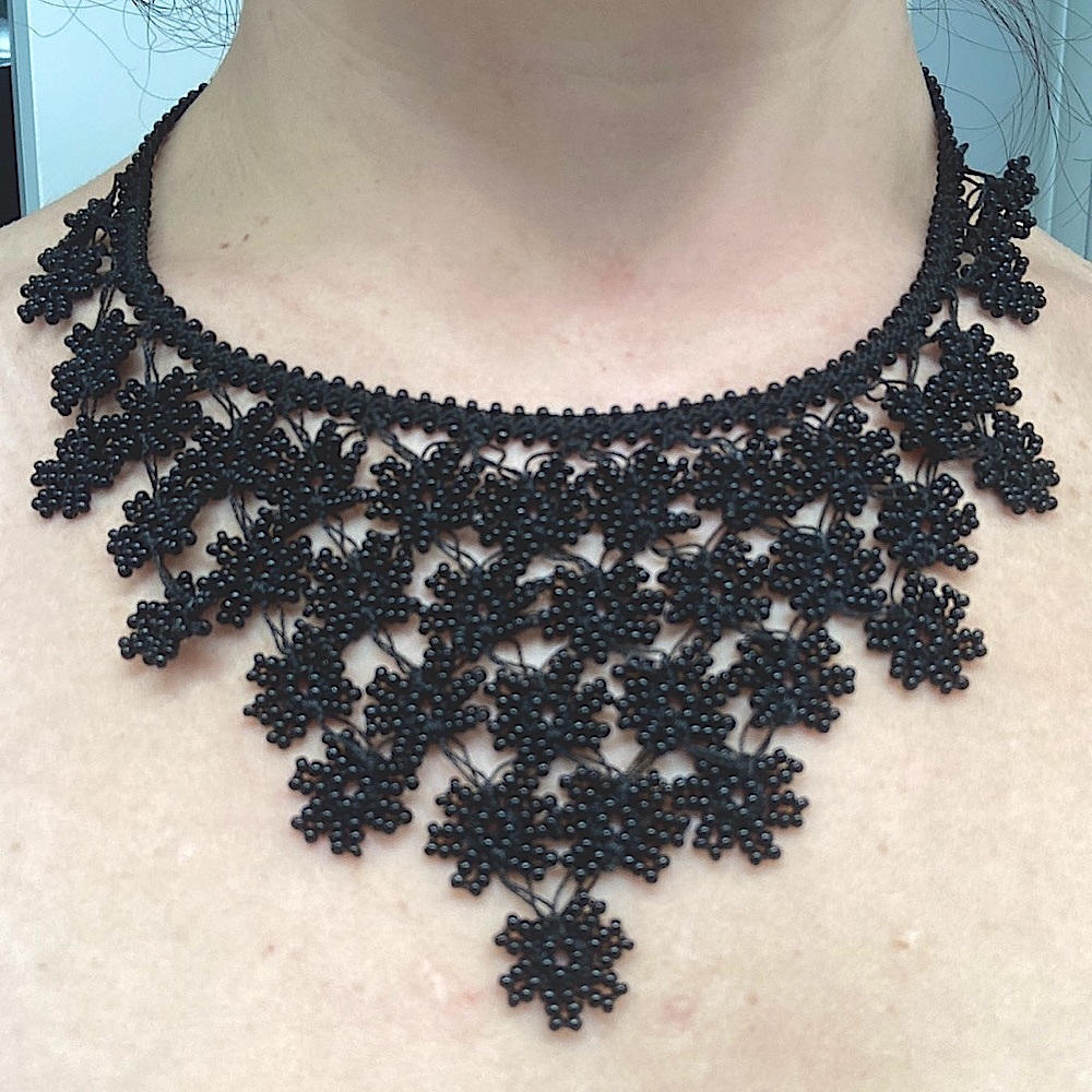 🖤🖤🖤Hand beaded necklace